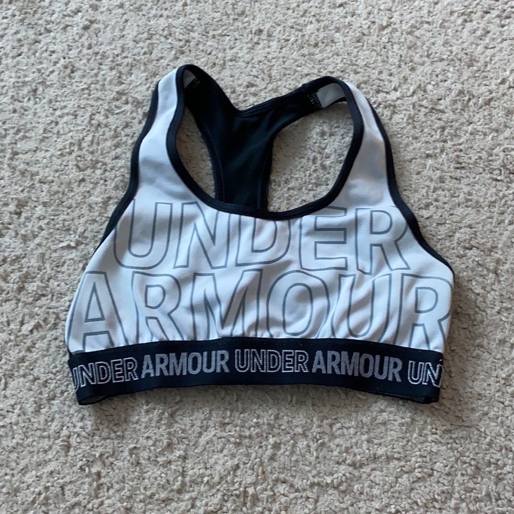 Underarmour sports bra size girls medium